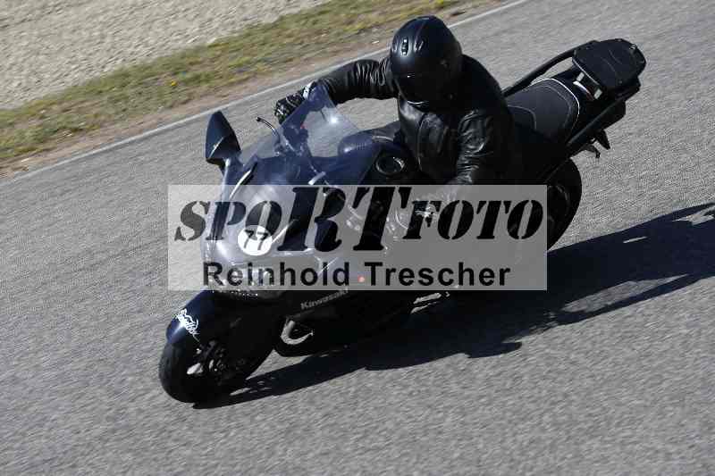 /01 02.04.2026 MAZ ADR/Gruppe rot/77